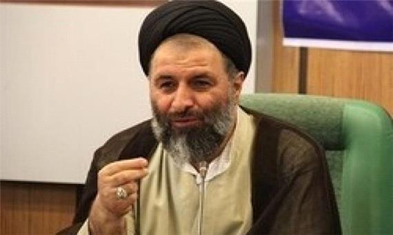 دشمن برای عوض کردن اعتقاد و باور جوانان به صحنه آمده است