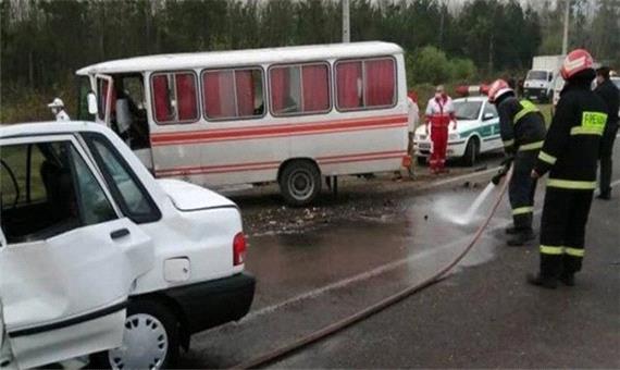 آن‌ها که عشق رانندگی دارند، بخوانند!/ ناتوانی راننده در کنترل خودرو در خیابان‌های کرمانشاه حادثه‌ساز شد