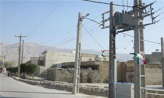 تمام روستاهای بالای پنج خانوار کردستان از برق بهره‌مند هستند
