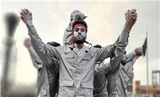 اجرای تئاتر خیابانی با موضوع «طنز در جبهه» در کرمانشاه/ فقط بخندید