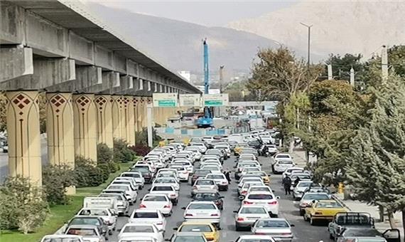 "کم عرض بودن" خیابان‌های کرمانشاه عامل اصلی ترافیک است/ بدنبال احداث رینگ جدید شهری هستیم