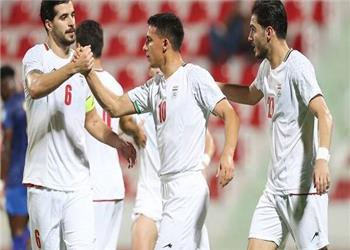 چمنیان: ضعف دفاعی تیم ملی فوتبال مشهود است