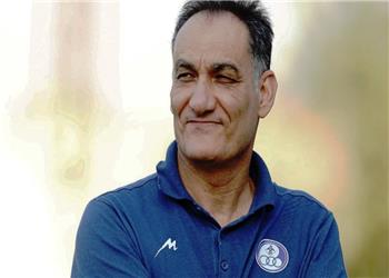 حاجیپور: بازیکنان استقلال خوزستان از نظر بدنی عقب هستند