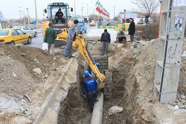 پیشرفت ۲۵ درصدی پروژه اصلاح شبکه فاضلاب شهر سنقر