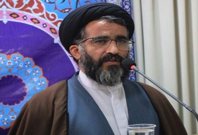 دشمن امروز علمدار خیمه انقلاب را مورد هدف قرار داده است