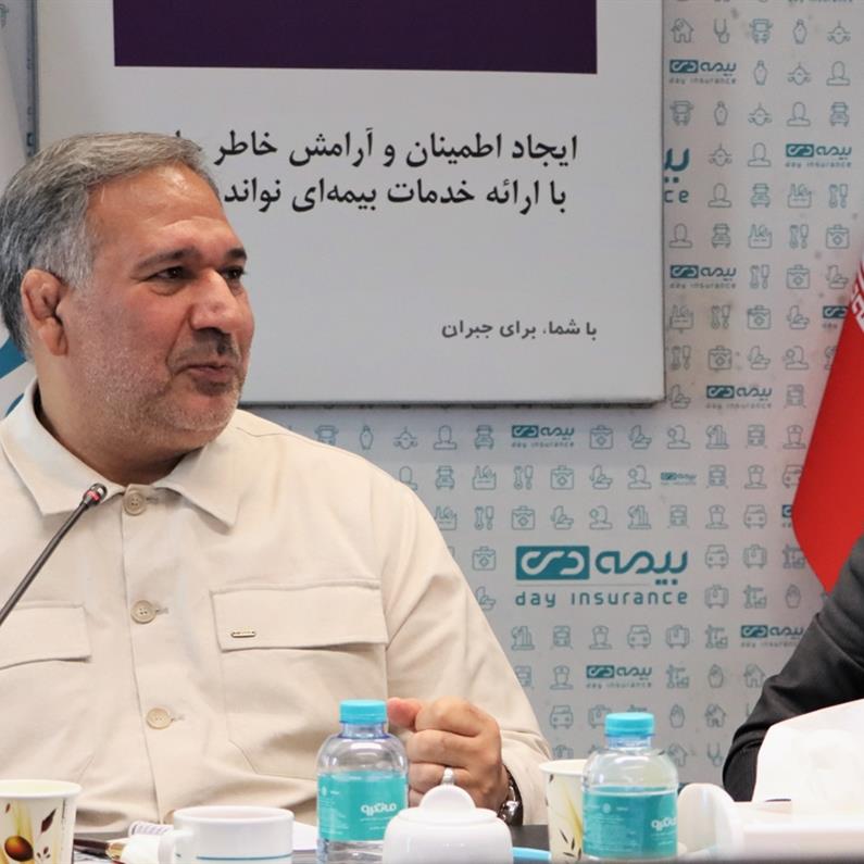 رئیس کمیسیون اقتصادی مجلس در شورای مدیران بیمه دی کشور:   خدمات درمانی بیمه دی یکی از شاخص های مهم جامعه ایثارگری  در دریافت خدمت  از  حاکمیت است