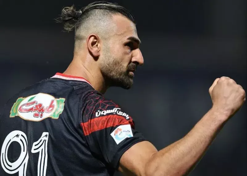 ستاره‌های نامدار در ساختمان باشگاه پرسپولیس!