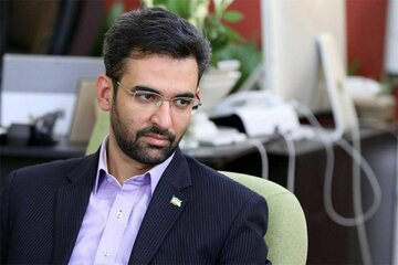 آذری جهرمی: پزشکیان جواب تلفن من را نمی‌دهد!