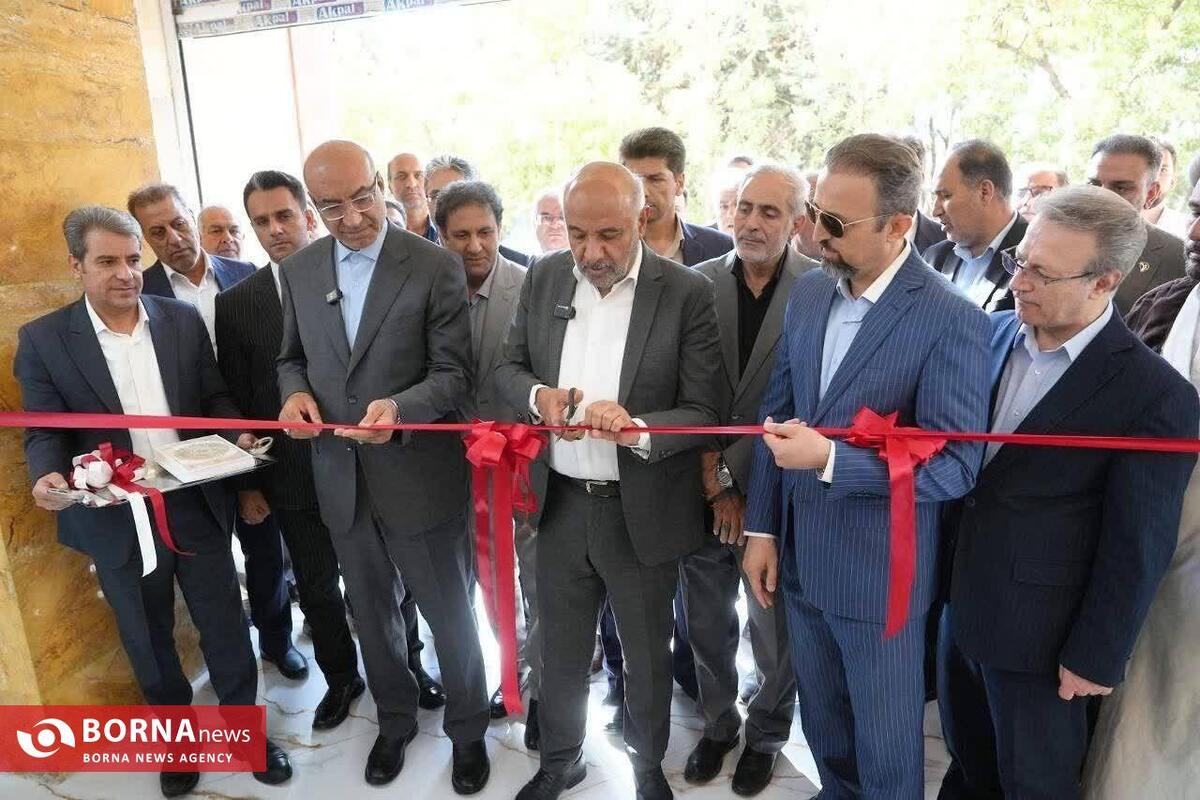 فاز سوم مجموعه ورزشی و رفاهی کارگران کرمانشاه به بهره‌برداری رسید