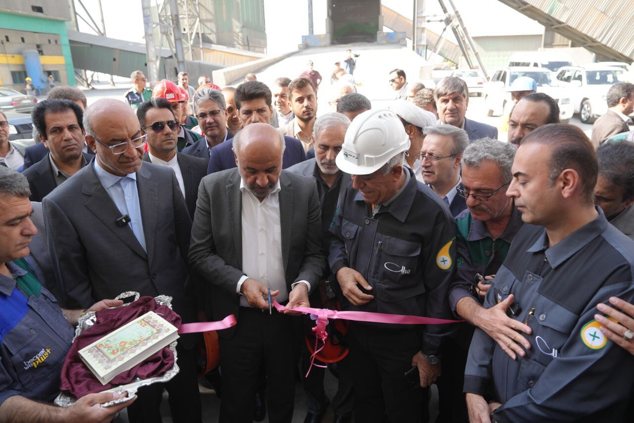 نیروگاه ۲۴ مگاواتی سیمان سامان کرمانشاه با حضور وزیر کار افتتاح شد