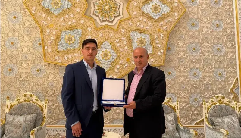 رییس فدراسیون به تیم ملی ملحق شد
