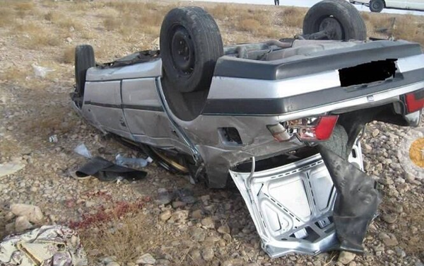واژگونی مرگبار پژو در پاوه؛ ۲ نفر جان باختند