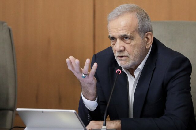 رئیس جمهور: باید به سرعت عقب ماندگی‌ها را جبران کرد