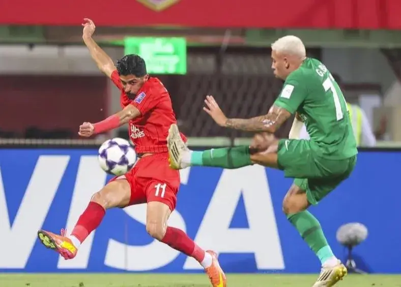عصبانیت هواداران شباب الاهلی از سرمربی تیم