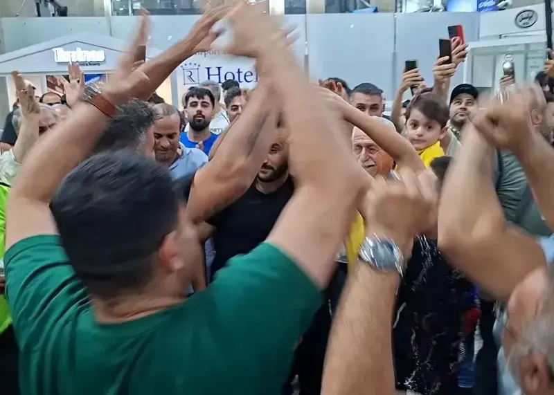 گزارش خبرنگار صداوسیما از بازگشت تیم ملی کشتی آزاد با کاپ قهرمانی جهان