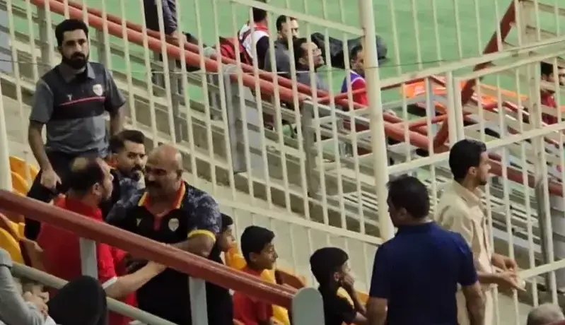 جر و بحث ادامه‌دار دستیار یحیی با یک هوادار