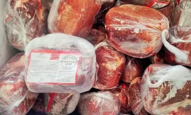 توزیع گوشت گوساله منجمد تنظیم بازار در روستابازار کرمانشاه