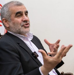 نیکزاد: دشمن به دنبال مشاهده سیگنال ضعف از سوی ماست