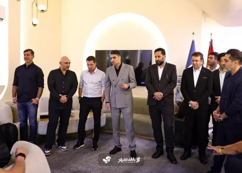 اوسمار در آغوش ستاره‌های پرسپولیس!