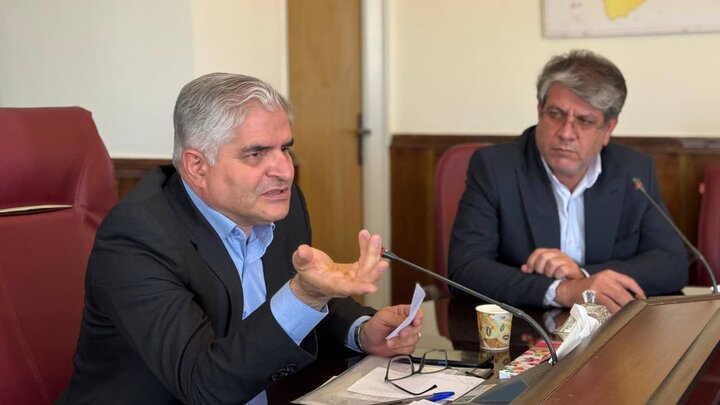 لزوم تأمین پایدار نهاده‌های دامی و نظارت بر بازار لبنیات