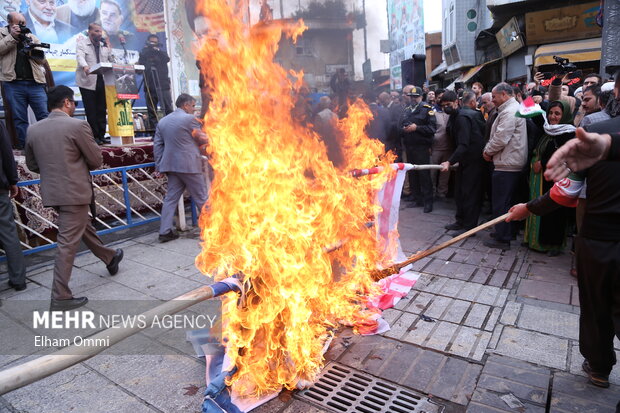 راهپیمایی یوم‌الله ۱۳ آبان در شهرستان صحنه برگزار می‌شود