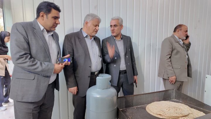 کرمانشاه؛ الگوی تداوم پخت نان در شرایط اضطراری کشور