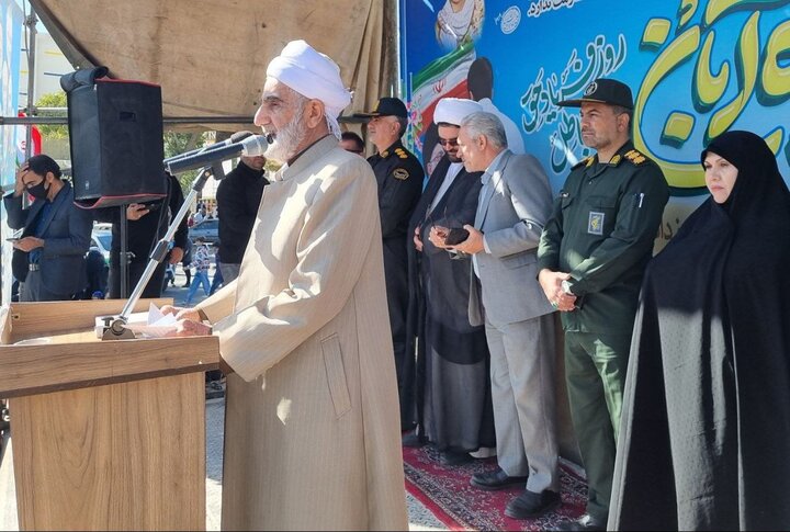 ماموستا رستمی: وحدت، رمز اقتدار ملت ایران در برابر دشمنان است