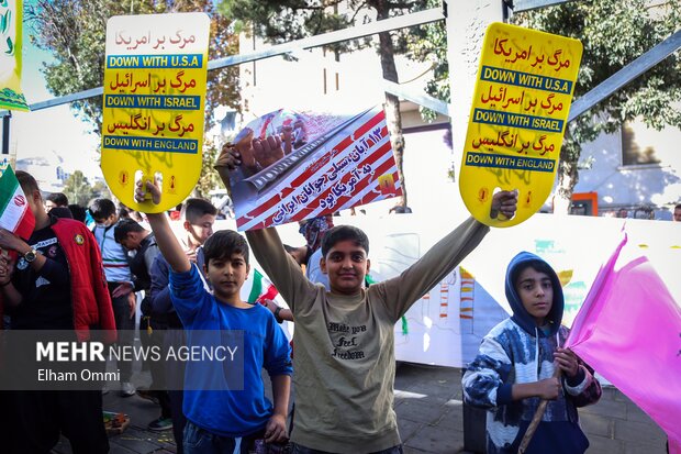 طلوع ایمان و ایستادگی در نسل امروز؛ همدلی دانش‌آموزان سنندجی