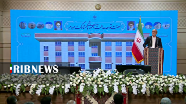 خیرینی که با وجود نیاز مالی به آینده فرزندان کشور کمک می‌کنند، قهرمانان واقعی کشورند