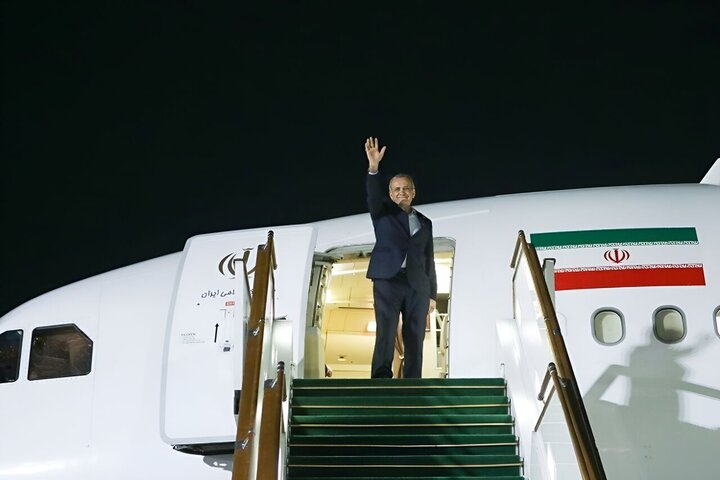 رئیس جمهور سنندج را به مقصد تهران ترک کرد