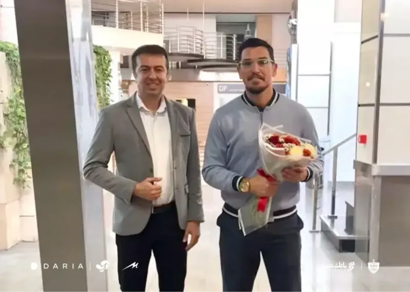 مربی برزیلی پرسپولیس وارد تهران شد