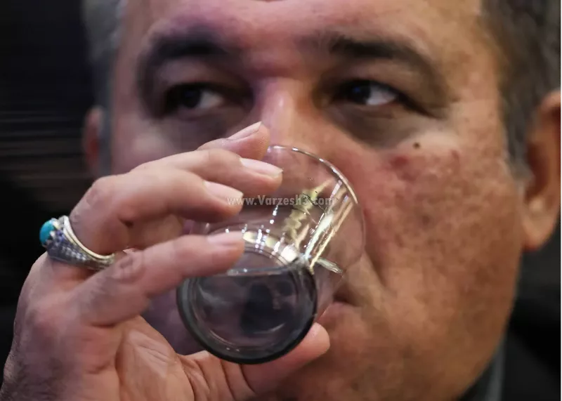 تاجرنیا بدون منع قانونی سرپرست استقلال می‌ماند!