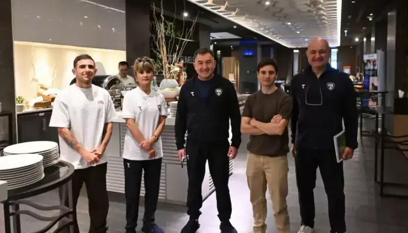 کاناوارو برای ازبک‌ها سرآشپز اسپانیایی استخدام کرد