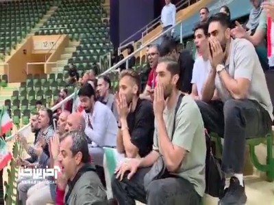 حمایت ملی پوشان والیبال ایران از بازیکنان تیم ملی فوتسال در فینال فوتسال بازی‌های کشورهای اسلامی ۲۰۲۵