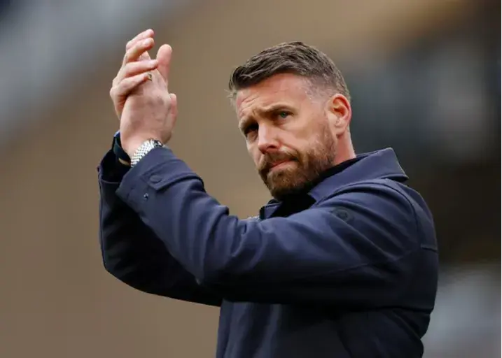 سرمربی جدید گرگ‌ها معرفی شد