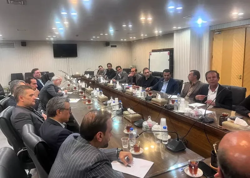 تراکتور، خیبر و شمس‌آذر میهمان ویژه مجلس