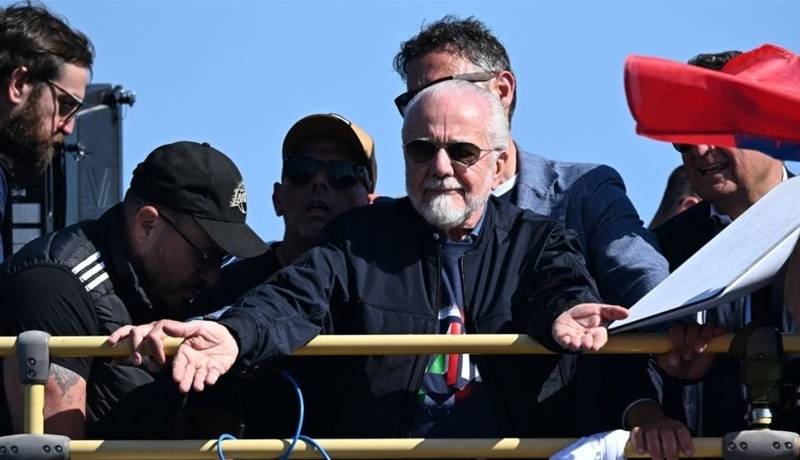 حمله رئیس ناپولی به فیفا و یوفا