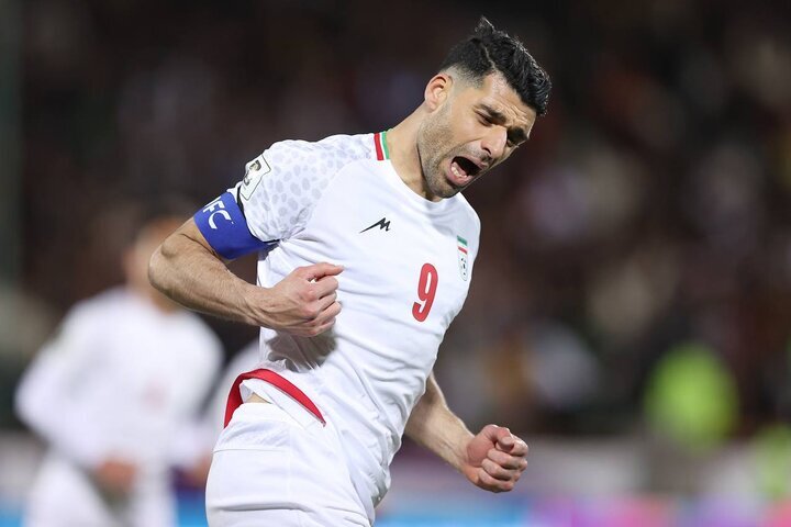 امضای قرارداد ۳ ساله طارمی با پرسپولیس با تلاش هوادار معروف ایرلندی