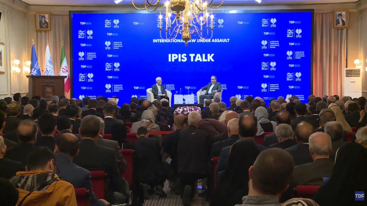 وزیر خارجه: طرف‌های مقابل از بین تجربه «مذاکرات سال ۲۰۱۵» و تجربه «جنگ ۱۲ روزه»  یکی را انتخاب کنند