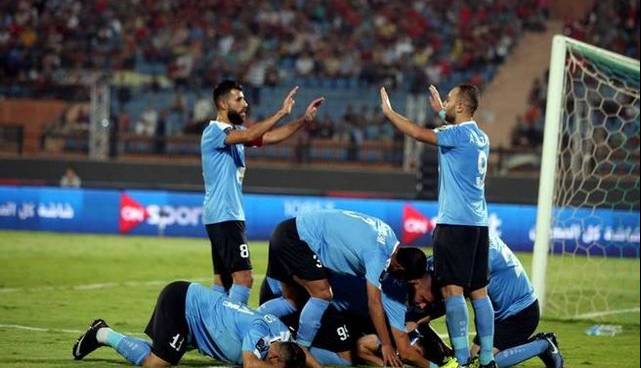 بازیکن نسف قارشی: برای خوشحالی هواداران‌مان مقابل تراکتور می‌جنگیم