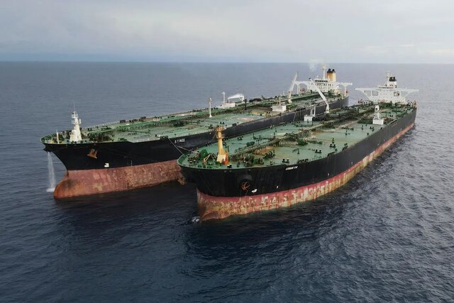 بلومبرگ: نفتکش ایرانی توقیفی در اندونزی به حراج  گذاشته شد