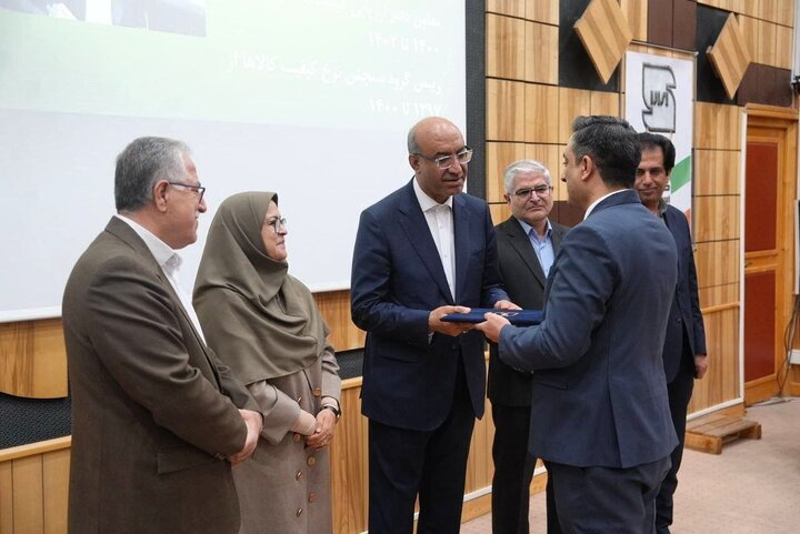 آیین تکریم و معارفه مدیرکل استاندارد کرمانشاه برگزار شد