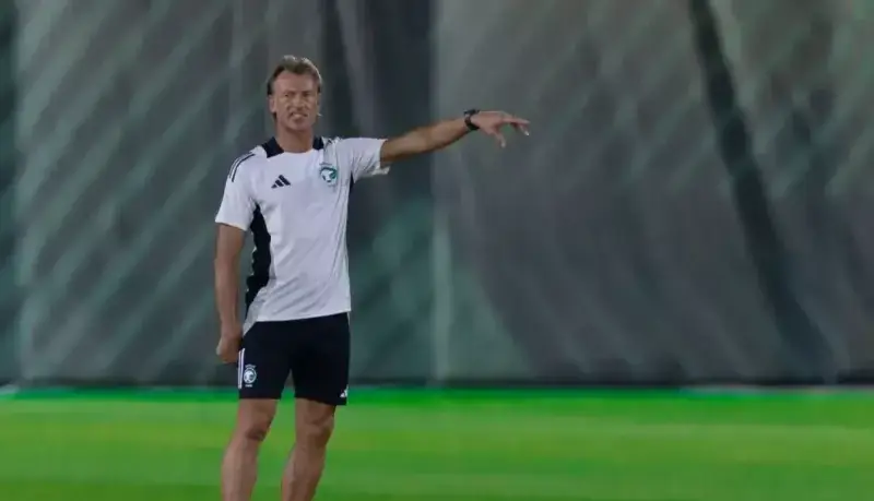 بازی مرگ و زندگی سرمربی عربستان