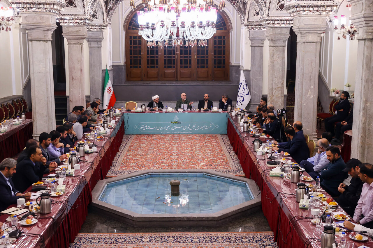 نشست رئیس مجلس با مدیران رسانه‌ها