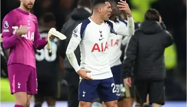 رفتار تاسف‌برانگیز مدافع تاتنهام پس از شکست