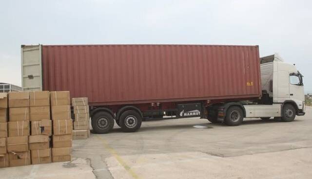 کشف ۱۰ تن کارتن قاچاق مخصوص پیتزا در مرز پرویزخان