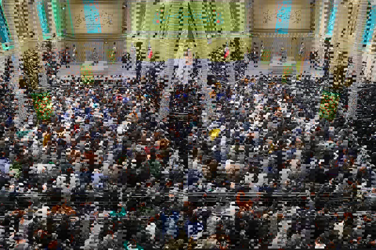 مدیحه‌سرایی کردی مداح کرمانشاهی در ستایش حضرت زهرا(س)