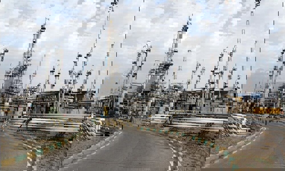 واگذاری پالایشگاه کرمانشاه و پتروشیمی بیستون قانونی اعلام شد