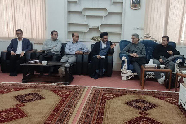 بررسی چالش‌های آب و فاضلاب سنقروکلیایی با حضور نماینده مجلس