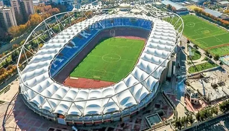 بازدید مربیان استقلال از چمن ورزشگاه مشهد